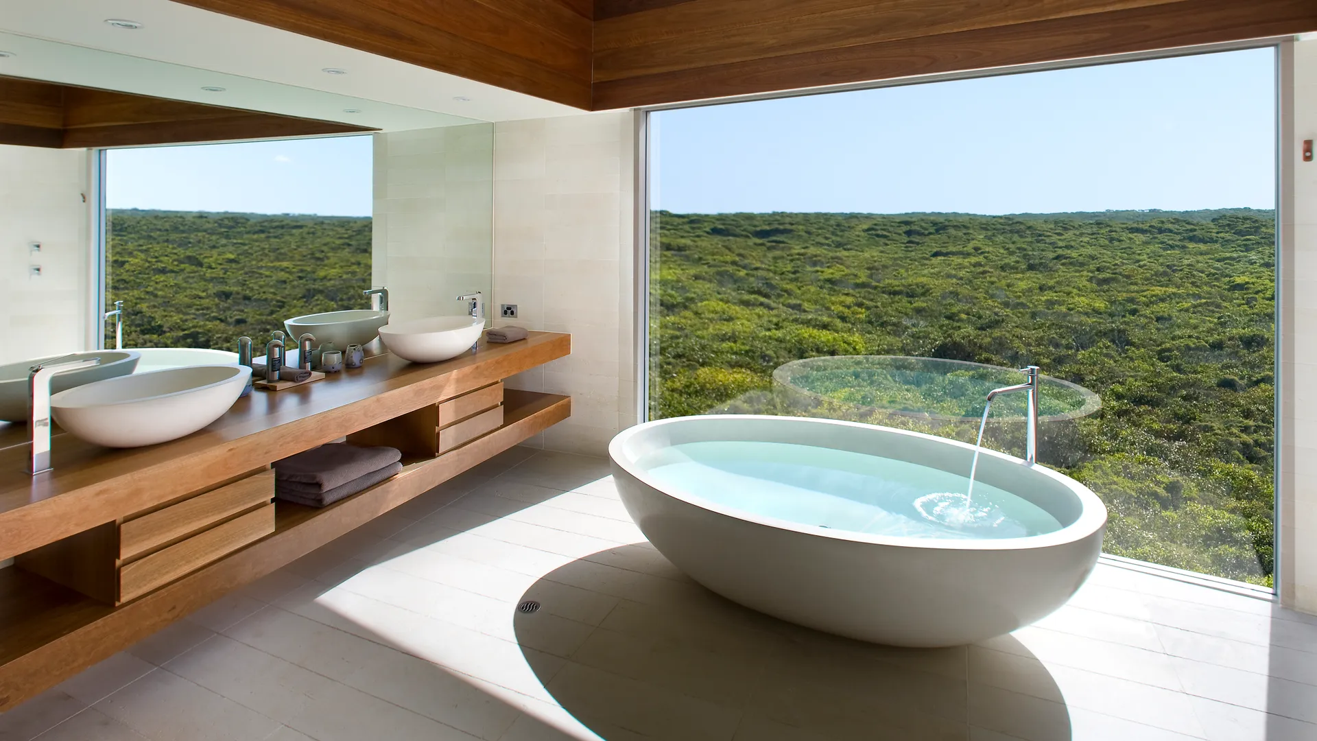 Beautiful Hotel Style Bath